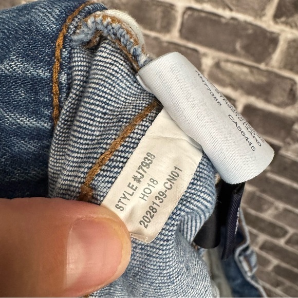 Madewell The High-Rise Slim Boyjean in Lita Wash Step-Hem Edition jeans - Picture 12 of 12